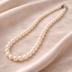 Elegant Cream Pearl Necklace